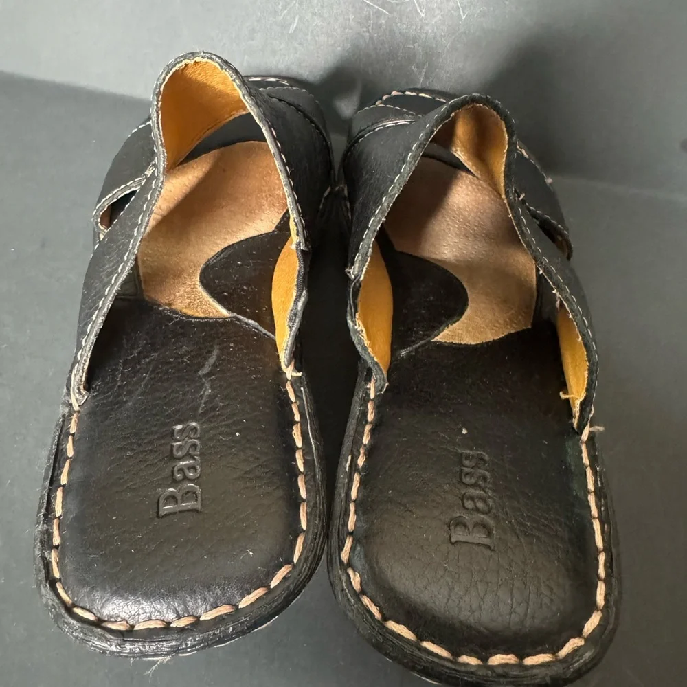 G.H. Bass Black Leather Wedge OpenToe Shoe Sandals Size 10